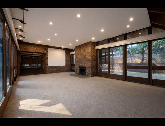 3 BEDROOM HOUSE FOR SALE IN MUCKLENEUK